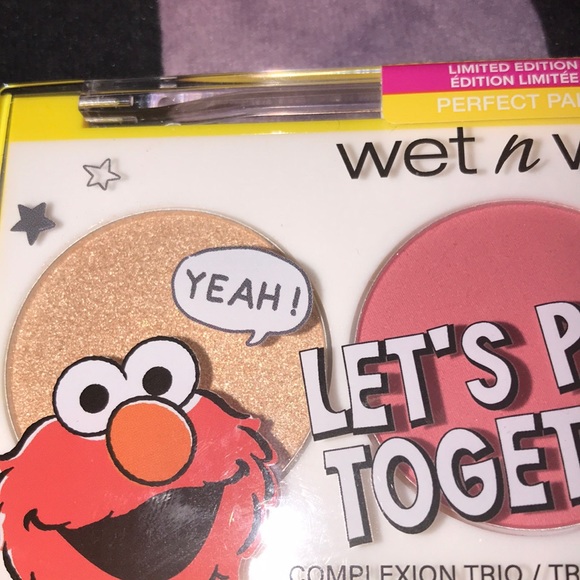 ✨🆕Wet N Wild X Sesame Street Collection “Perfect Pair” Blush & Highlighter Trio - Picture 3 of 12